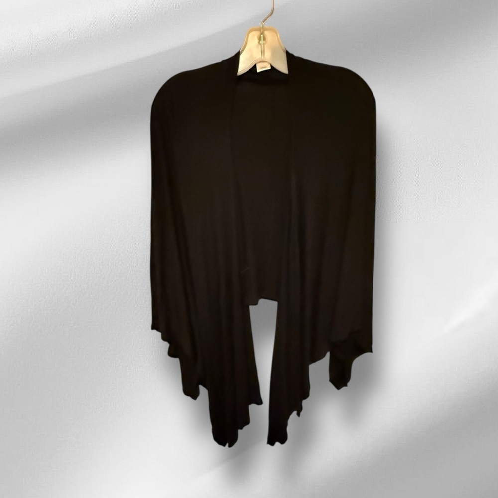 Top It Off Black Cape‎